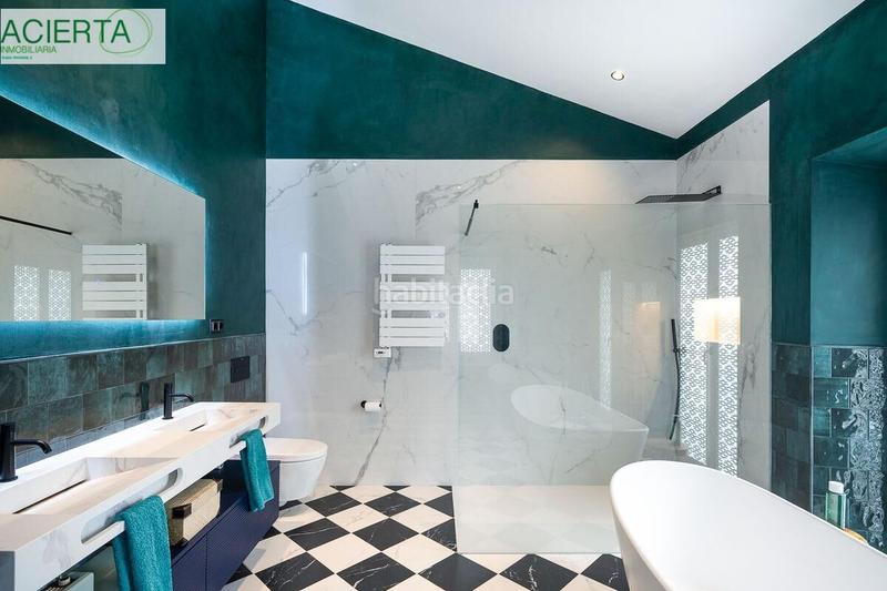 Foto d9e5008b-f30e-4194-b2c2-2d59aabd2d7c. Chalet villa en el corazón del realejo de nueva construcción. en Granada