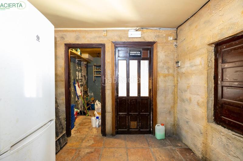 Foto 4c8db631-97ae-4cc0-8273-924a8de89350. Local commercial dans Centro - Sagrario Granada