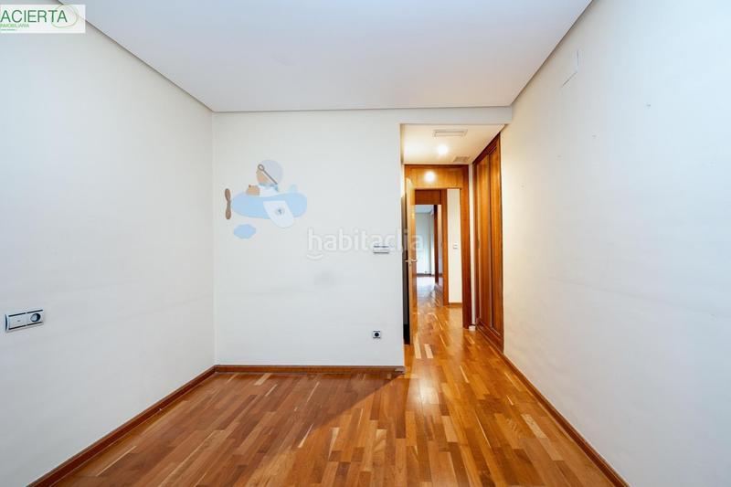 Foto beb1b40c-4934-478a-8da9-fdda2e1bad8b. Piso magnifico piso en edificio colon en Plaza de Toros Granada