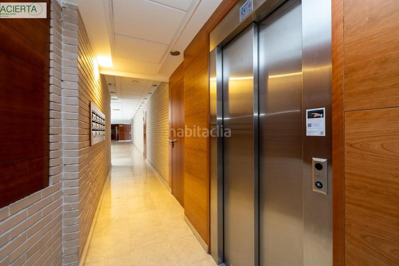 Foto c4ac041d-a846-41b3-97d1-c6d683f3d14d. Piso magnifico piso en edificio colon en Plaza de Toros Granada