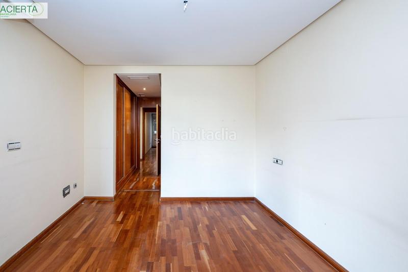 Foto da7c9ab9-66c0-4d95-ac68-e0b92f0fecc2. Piso magnifico piso en edificio colon en Plaza de Toros Granada