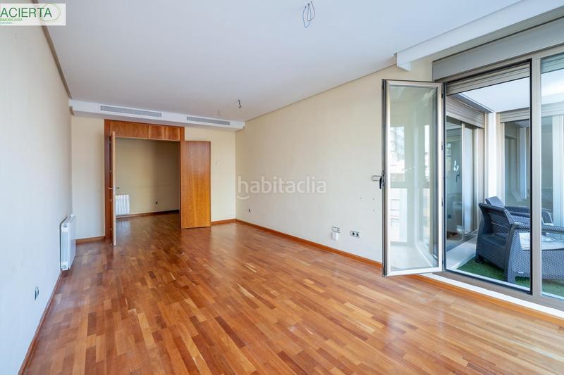 Foto dd83dfda-ed4f-4ed2-b2af-c71edf223a67. Piso magnifico piso en edificio colon en Plaza de Toros Granada
