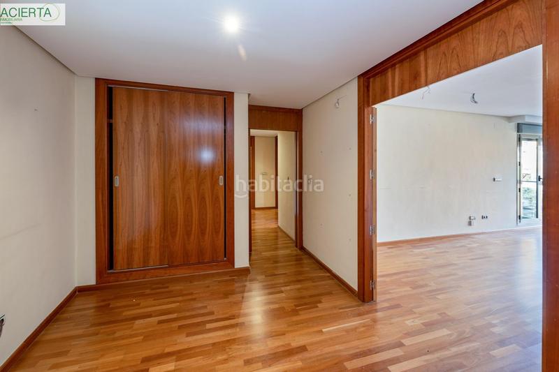 Foto e1a4ee23-db63-4f99-a769-697f24745887. Piso magnifico piso en edificio colon en Plaza de Toros Granada