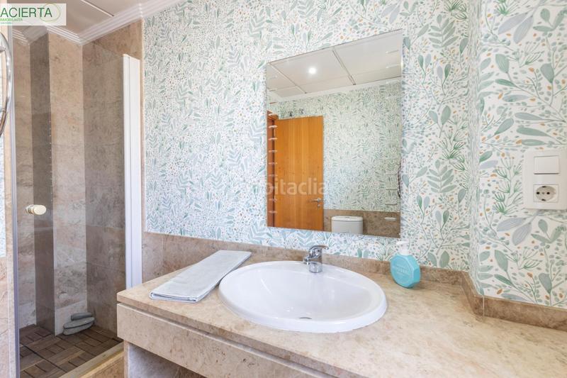 Foto 1d53ba83-6e52-4528-b35a-9648a41a3a3e. Chalet casa en santa clara golf ideal para vivir o invertir en Otura