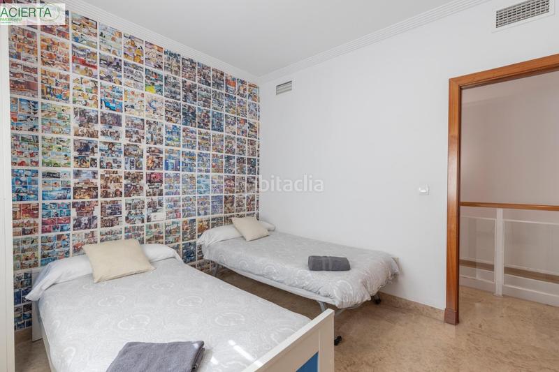 Foto f116bcd2-6a0a-4ce9-b666-3fb8760f85f1. Chalet casa en santa clara golf ideal para vivir o invertir en Otura
