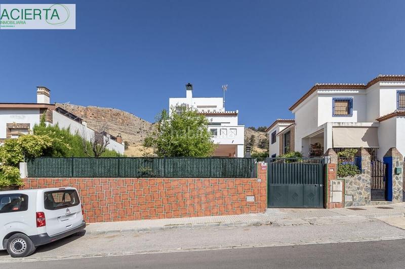 Foto c8c359cd-0bd2-4c84-a781-6665aee89285. Casa gran casa en urbanización el torreón en Albolote