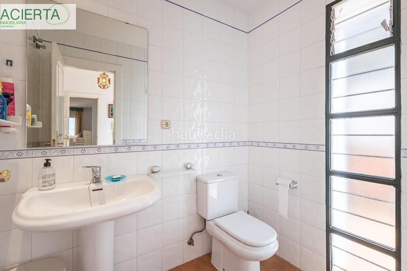 Foto f1bc33d1-9d7a-4565-bb9c-4274605dfdd6. Casa gran casa en urbanización el torreón en Albolote