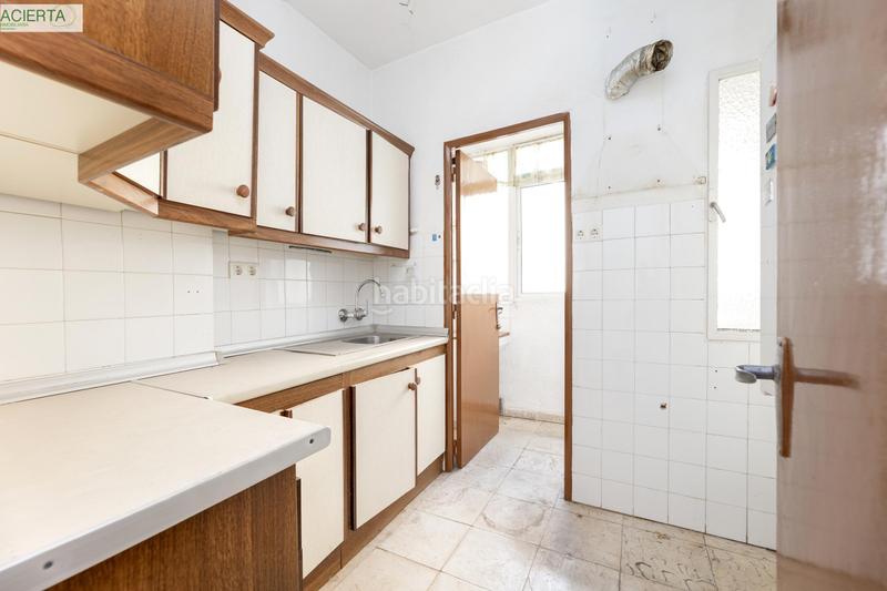 Foto 45bd0a2e-f2e3-4442-95b1-463ad8f7396a. Ático  con terraza y vistas en el corazón barrio figares en Granada