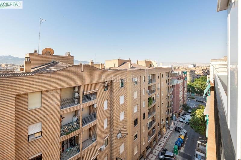 Foto 55476701-e53b-482f-92fa-1eba5951e7ff. Ático  con terraza y vistas en el corazón barrio figares en Granada