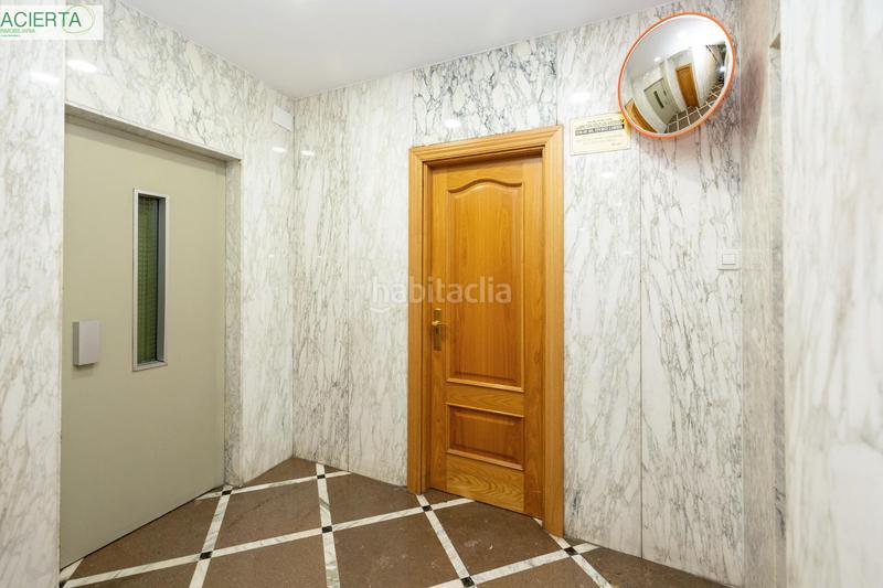 Foto 8ba309fe-a15d-4254-b50e-b08b90338a1e. Piso Camino de Ronda. piso en planta alta con 5 dormitorios, garaje y trastero, calefacción central. en Granada
