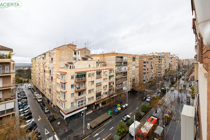 Foto c10b3f12-18ce-470f-9a57-bbc30d334b58. Piso Camino de Ronda. piso en planta alta con 5 dormitorios, garaje y trastero, calefacción central. en Granada