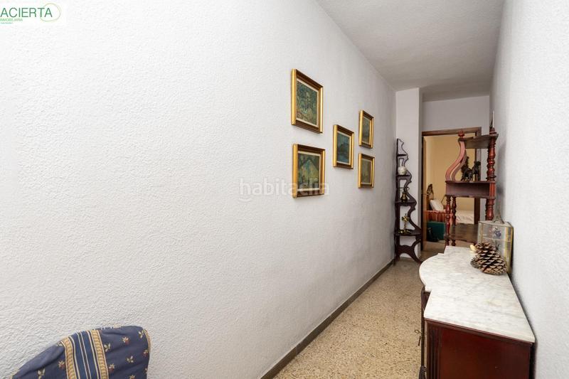 Foto dc827335-f8f6-45cc-bef9-f35d9298f90f. Piso Camino de Ronda. piso en planta alta con 5 dormitorios, garaje y trastero, calefacción central. en Granada