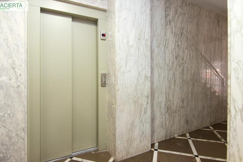 Foto ebe20d6a-b0f3-4ad6-801f-16cdcb9f8217. Piso Camino de Ronda. piso en planta alta con 5 dormitorios, garaje y trastero, calefacción central. en Granada
