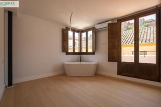 Dúplex  Calle horno del vidrio. Piso de tres dormitorios, obra nueva lux