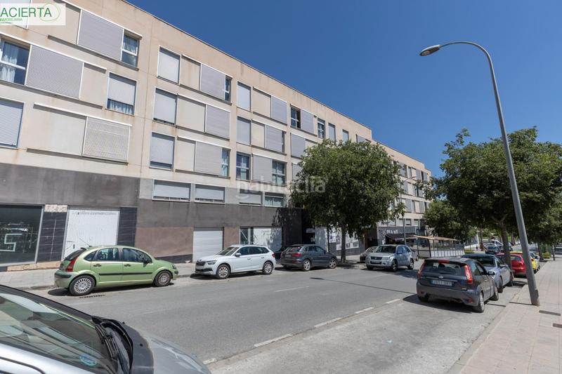 Foto 18e78576-2390-4e80-b22e-7401f3929e98. Piso en calle de circunvalación 3 piso de 2 dormitorios con garaje y trastero en la mejor zona en Alhendín