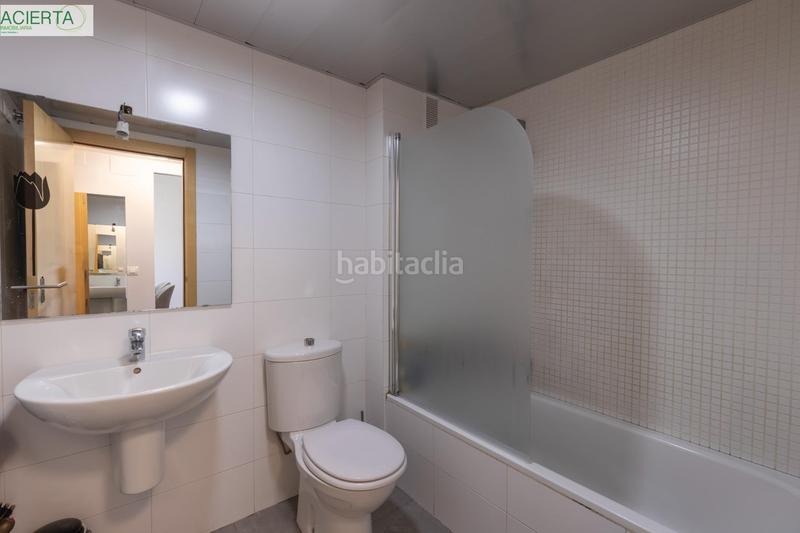 Foto 3ff70325-6884-4757-aeca-6d1d734bafc0. Piso en calle de circunvalación 3 piso de 2 dormitorios con garaje y trastero en la mejor zona en Alhendín