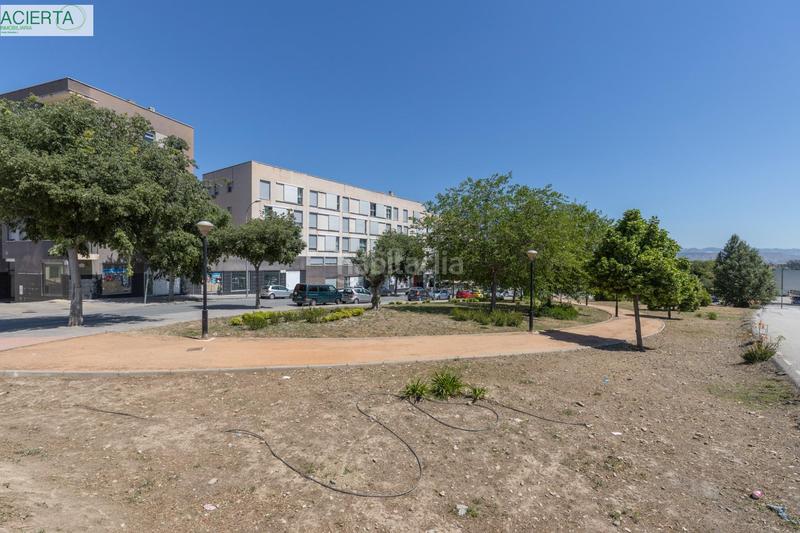 Foto caaccb35-9946-4a22-a1fb-9f84e56163e5. Piso en calle de circunvalación 3 piso de 2 dormitorios con garaje y trastero en la mejor zona en Alhendín