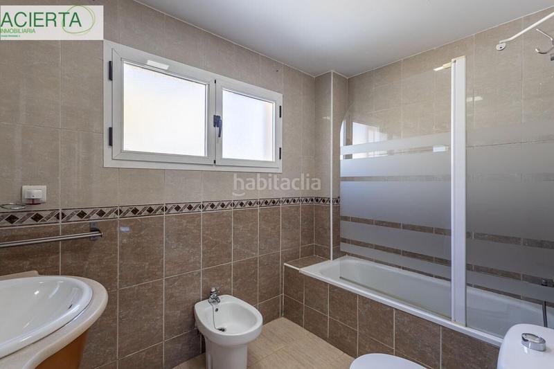 Foto 1f22b2c4-a88d-4c44-a25c-cbcb3541fdb6. Casa adosada tu casa ideal te espera en los ! tranquilidad, vistas y espacio para toda la familia en Ogíjares