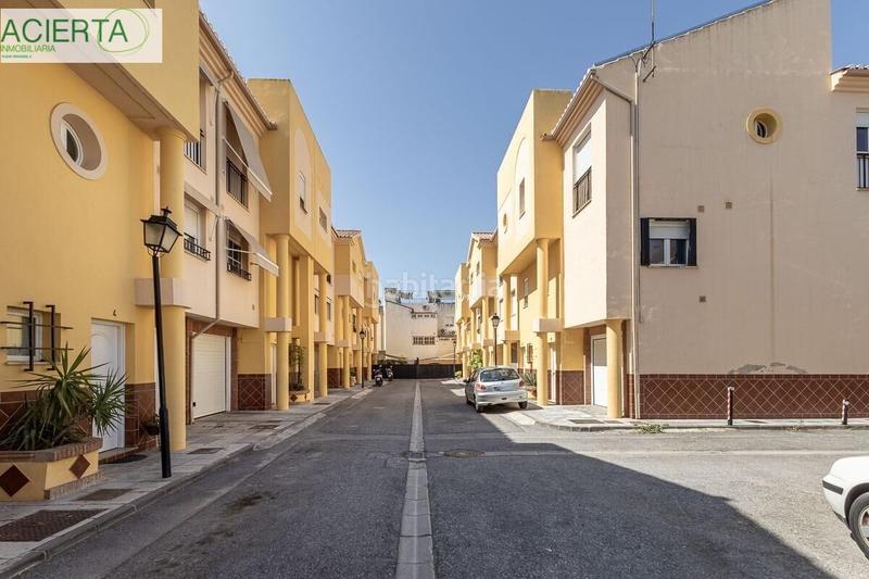 Foto 2bc9efad-af74-4bfa-942a-912b0cee3a7f. Casa adosada tu casa ideal te espera en los ! tranquilidad, vistas y espacio para toda la familia en Ogíjares
