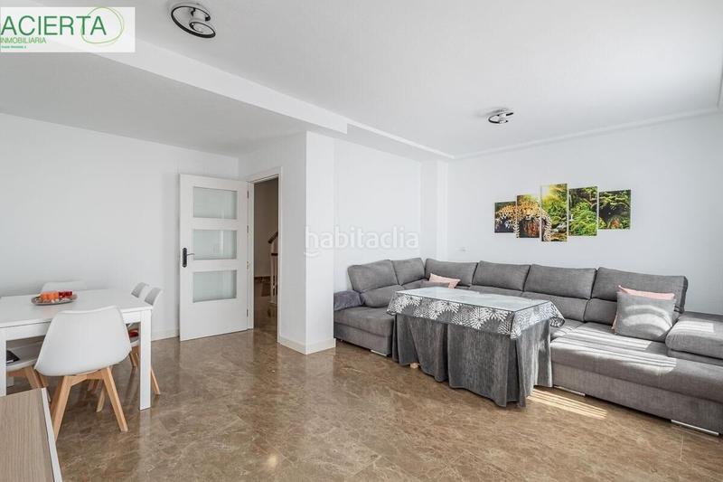 Foto d48a1598-bf2f-4a55-9689-23f08480d8cb. Casa adosada tu casa ideal te espera en los ! tranquilidad, vistas y espacio para toda la familia en Ogíjares