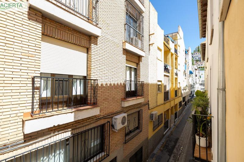 Foto 036e9358-36bc-43b5-ba36-5c20a29b6f94. Apartamento en calle calle de belén en venta apartamento en el corazón del realejo en Granada