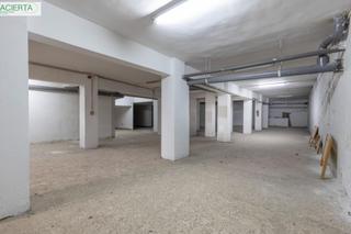 Local Comercial en ALVARO DE BAZAN 12