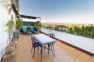 Appartement à San Ildefonso. Atico con vistas espectaculares de granada