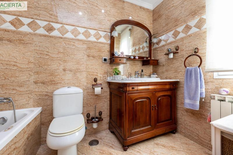 Foto a17e7635-b8c7-4176-b6eb-0c01dc88dd12. Casa adosada casa en San Miguel Armilla