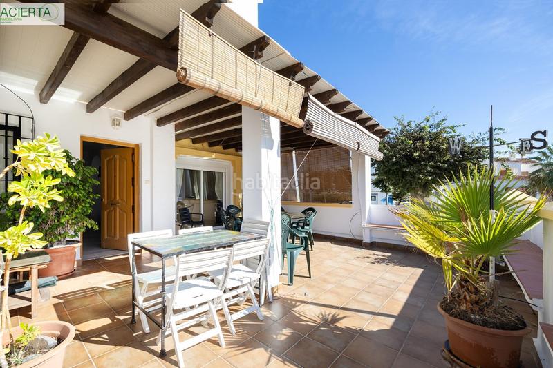 Foto 184a5ed9-f982-4bed-be4d-50638b6493f0. Casa aparellada a Calahonda - Carchuna Motril