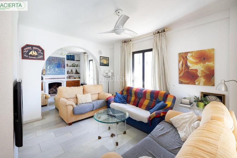 Foto a9514bca-1bce-4dd9-a5a2-8d683596d169. Casa aparellada a Calahonda - Carchuna Motril