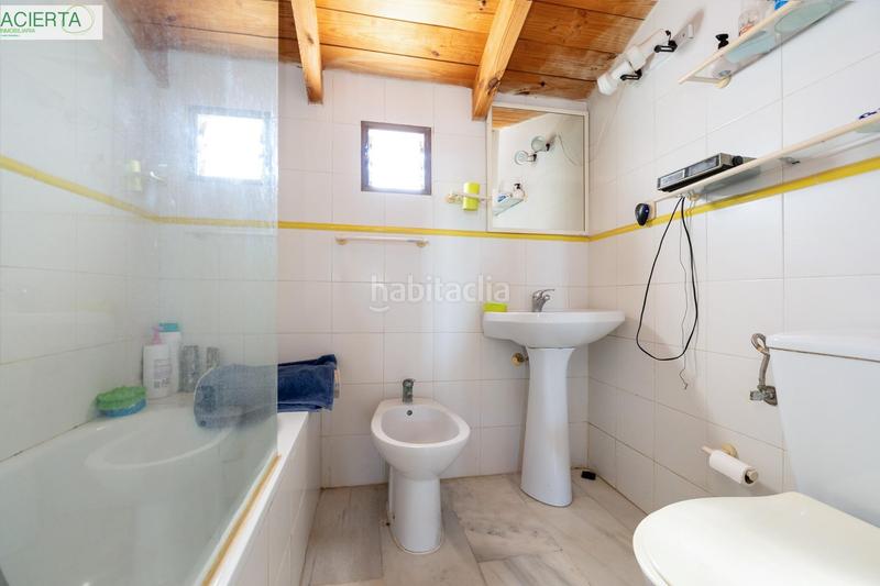Foto befa1a81-a8e7-48d6-bf35-2b010bb2dc60. Casa aparellada a Calahonda - Carchuna Motril