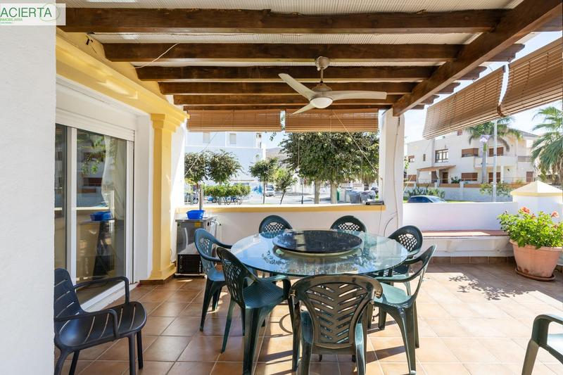Foto d6595ba0-8ccf-47dd-b930-e2c82641b74b. Casa aparellada a Calahonda - Carchuna Motril