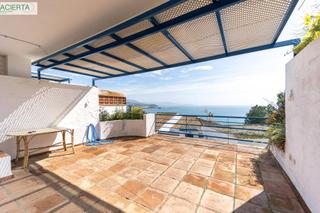 Casa adosada  Marina del este. Espectacular adosado en la herradura , con vistas al mar