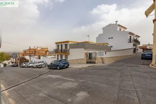 Maison  Calle de ávila 26. Casa de obra nueva independiente en el barrio de monachil