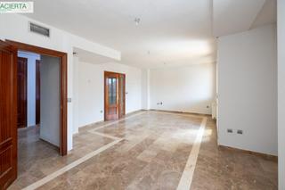 Piso en Camino de Ronda. Venta de piso en plaza einstein  granada