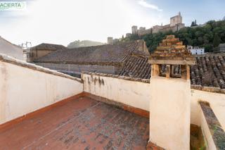 Maison  Calle de san juan de los reyes. Interesante casa en el albaycín con dos dúplex habitados y vista