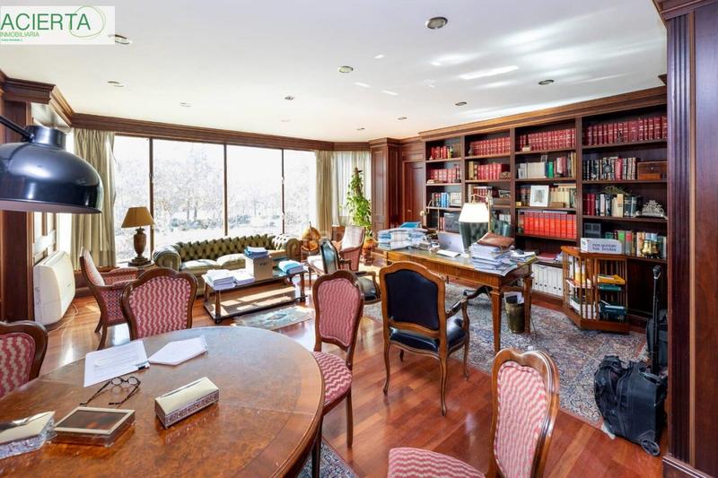 Foto 654564b2-12c6-4bd2-a65c-cef3bef7c396. Oficina amb calefacció a Fígares Granada