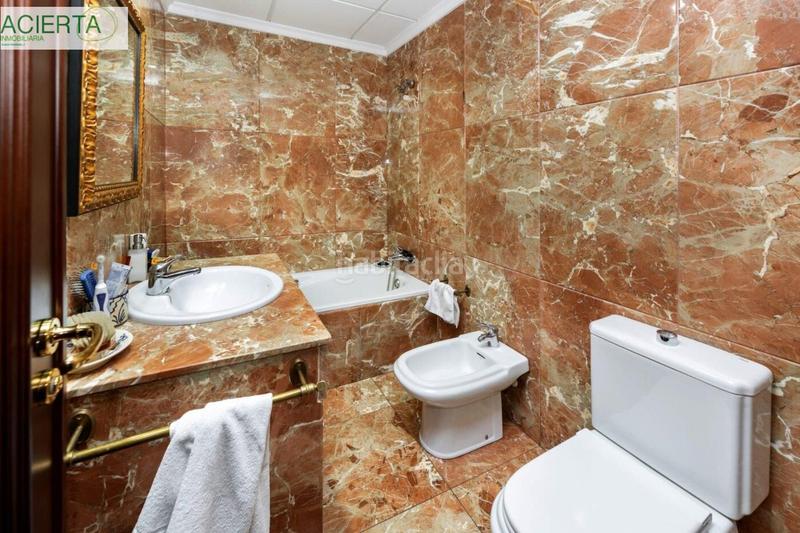 Foto b7588807-6b49-4491-b9f9-88d0353467dc. Oficina amb calefacció a Fígares Granada