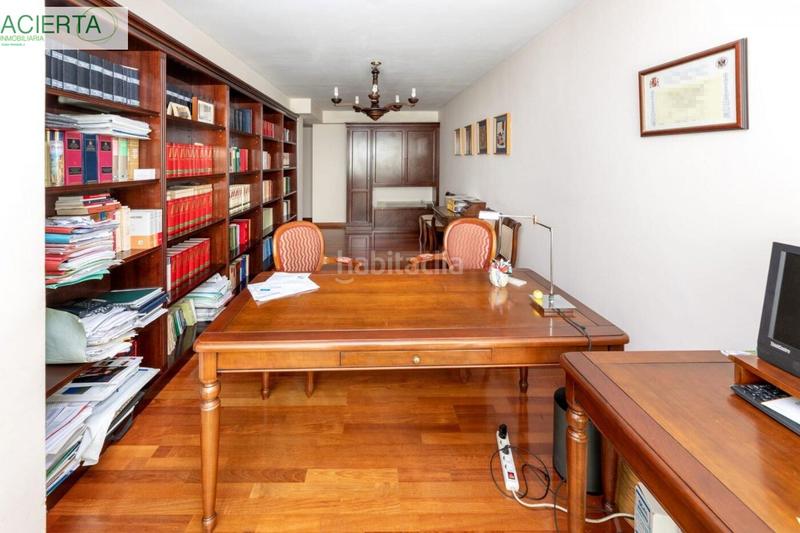 Foto fa9a8221-1a22-41bb-b975-116bd68745bd. Oficina amb calefacció a Fígares Granada