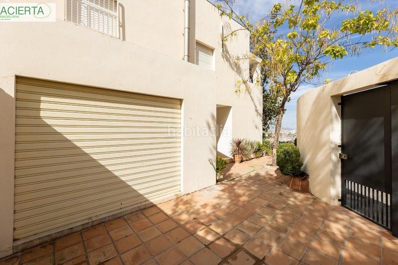 Foto 04784f42-10c4-4355-ac29-528fafb253cb. Chalet con riscaldamento parcheggio piscina in Camino de los Neveros - Serrallo Granada