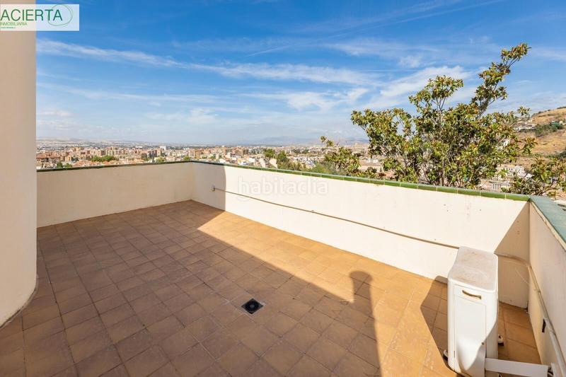 Foto 148de479-1902-4c61-bb72-7b0073e9e042. Chalet con riscaldamento parcheggio piscina in Camino de los Neveros - Serrallo Granada