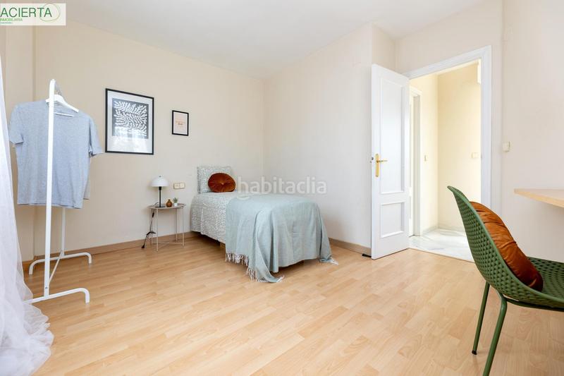 Foto 2a6daa60-69ec-4513-b18a-6cc32b7fd1b4. Chalet con riscaldamento parcheggio piscina in Camino de los Neveros - Serrallo Granada