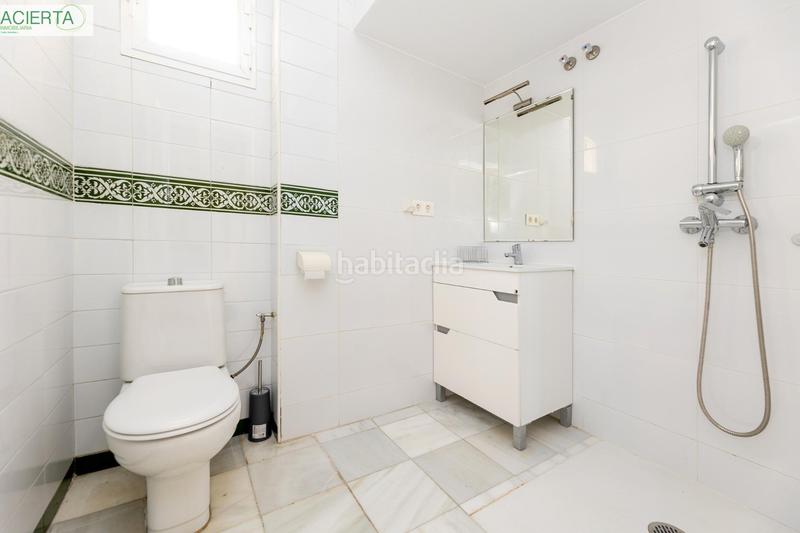 Foto 4812571e-e7a9-4012-97b8-d2b282b77fb1. Chalet con riscaldamento parcheggio piscina in Camino de los Neveros - Serrallo Granada