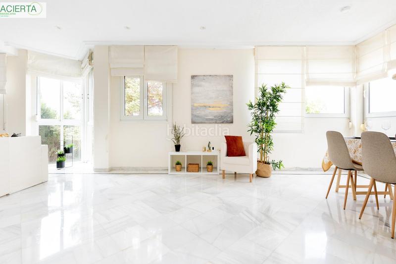 Foto 7071e686-6fb0-42c8-8210-9676d1c1a4d6. Chalet con riscaldamento parcheggio piscina in Camino de los Neveros - Serrallo Granada