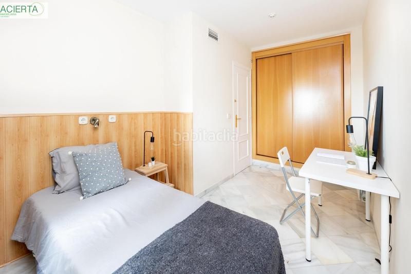 Foto 8ce53847-d5f6-43d8-843a-16875099e3e8. Chalet con riscaldamento parcheggio piscina in Camino de los Neveros - Serrallo Granada