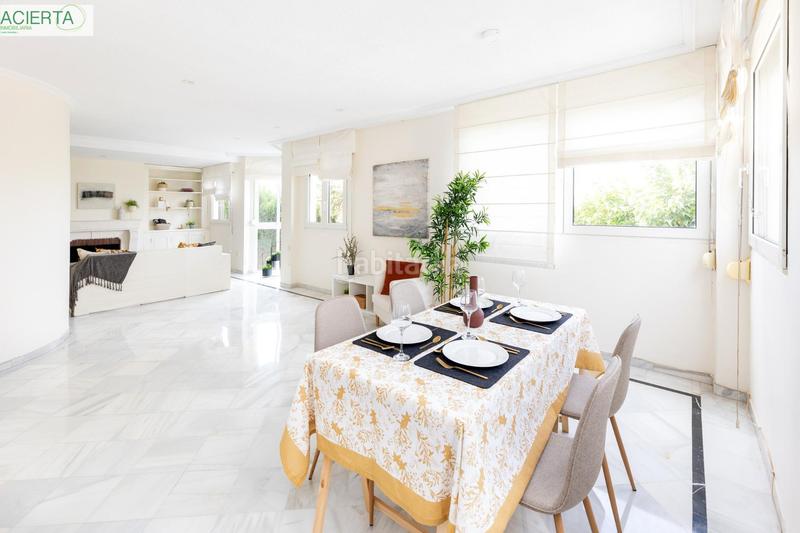 Foto a9cde623-542c-4754-b2fc-5ddf59f0016a. Chalet con riscaldamento parcheggio piscina in Camino de los Neveros - Serrallo Granada