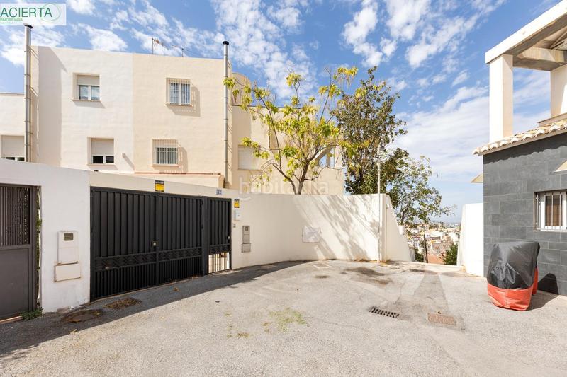 Foto ac55d99e-5cf9-4441-aaf8-6f1efb5863a0. Chalet con riscaldamento parcheggio piscina in Camino de los Neveros - Serrallo Granada