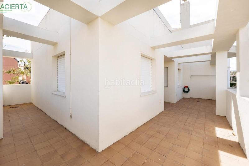 Foto e7b6dc80-7ad5-409d-ba22-2b4d7442db1d. Chalet con riscaldamento parcheggio piscina in Camino de los Neveros - Serrallo Granada