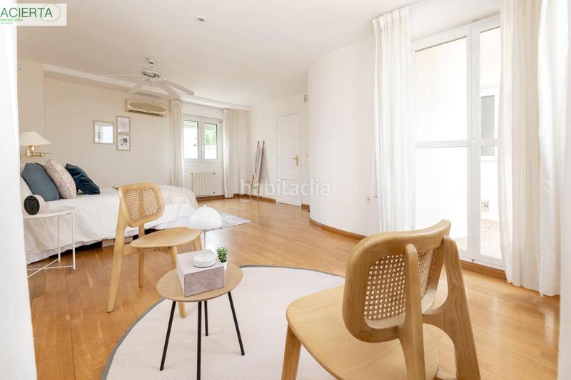 Foto fc76e75d-359c-4368-be6f-25083219e377. Chalet con riscaldamento parcheggio piscina in Camino de los Neveros - Serrallo Granada