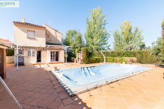 Chalet in Avellano (loma verde) 1. Tu nuevo hogar te espera en loma verde